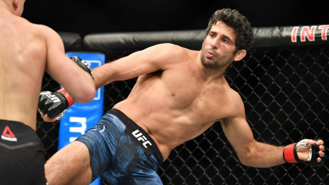 K soupeřům je nemilosrdný, jinak má ale Dariush srdce ze zlata. Za výplatu z UFC postavil na Haiti sirotčinec