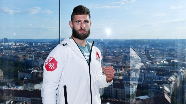 UFC se po 3 letech vrátí do Singapuru, hlavní zápas obstará Procházka. Kdo další doplní startovku?