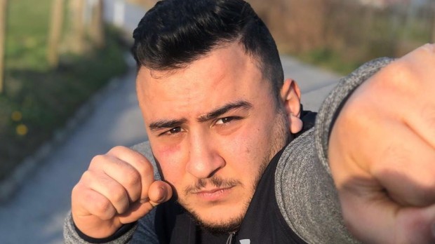 Dva MMA bojovníci nasadili vlastní život, aby pomohli zraněnému policistovi a starší ženě během teroristického útoku ve Vídni