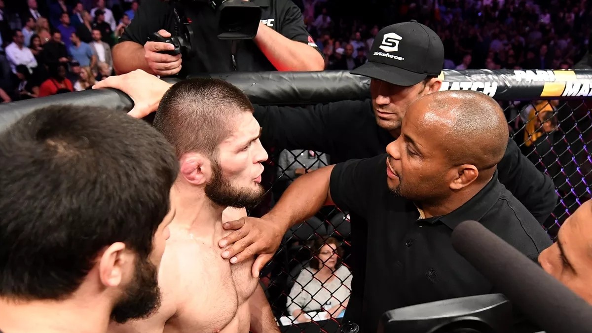 Podle Daniela Cormiera by Khabiba zpátky do oktagonu mohl přivést další duel s Conorem McGregorem