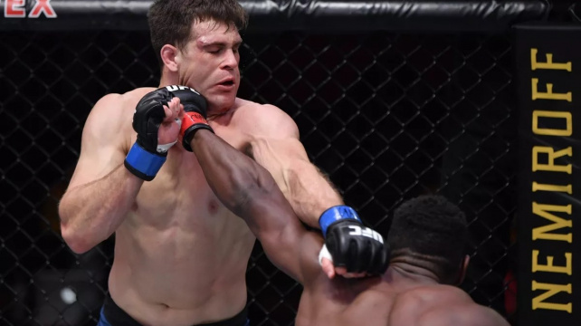 Joaquin Buckley vyhrál svým KO bonus za výkon večera a řekl si o soupeře, jehož jméno nechce vyslovit