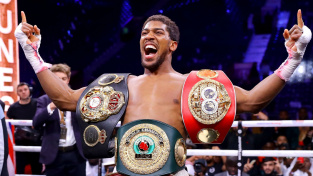 Anthony Joshua porazil Kubrata Puleva a chce se utkat s Tysonem Furym o post absolutního krále těžké váhy