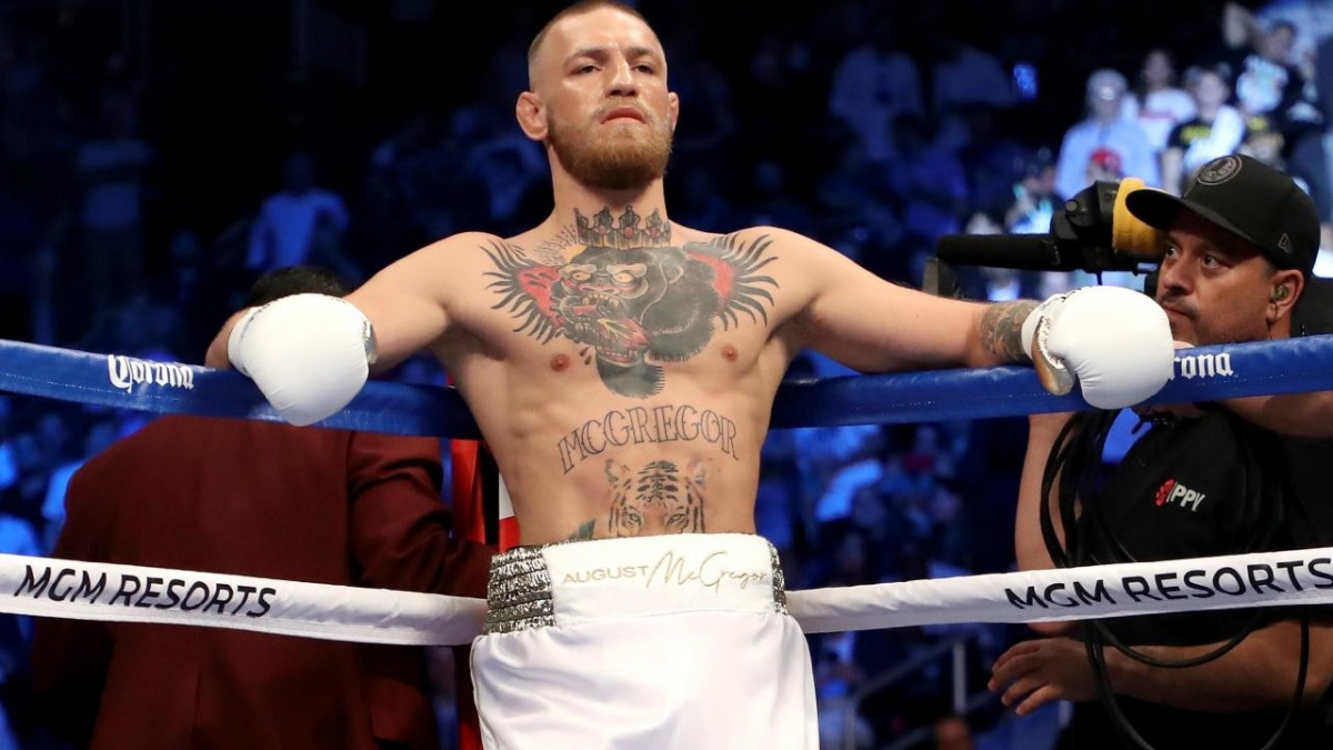 Youtuber Jake Paul urazil manželku Conora McGregora a vyzval jej k zápasu. Usměrnit jej musel i Nate Diaz