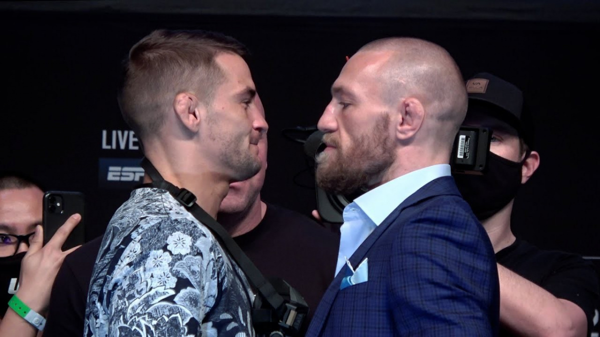 Žádný trash-talk, jen slova uznání. Při staredownu to ale mezi McGregorem a Poirierem znovu jiskřilo