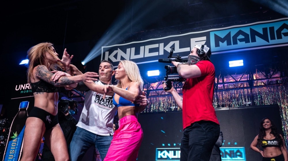 Paige VanZant čeká premiéra v krvavém boxu. Se soupeřkou se porvala už při vážení