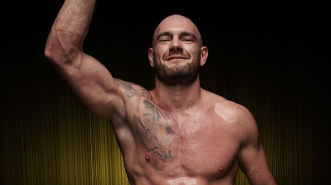 „Příště budeme chytřejší,“ zhodnotil Daniel Škvor svou premiéru v MMA