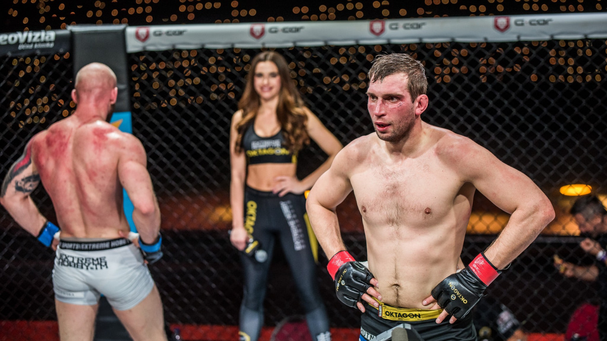 Pavel Salčák popsal tvrdý režim v London Shootfighters, kde se připravuje Karlos Vémola