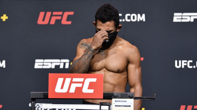 Brazilský bojovník vytvořil nový rekord UFC, za rámeček si ho ale rozhodně nedá