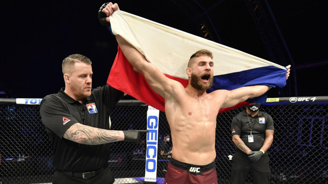 Šestý díl podcastu "Na otočku" jsme věnovali největšímu vítězství v dějinách českého MMA