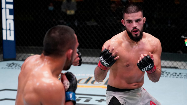 Výsledky UFC Vegas 21: Rychlé knockouty i dva fauly, kvůli nimž skončily zápasy bez vítězů