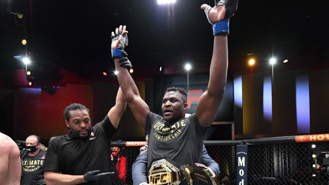 Francis Ngannou chce být aktivním šampionem a odbojovat aspoň tři zápasy ročně