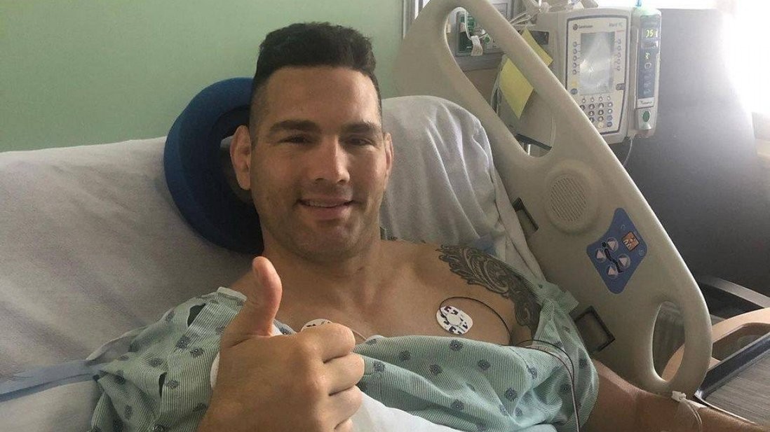Weidman je po děsivé zlomenině nohy pořád v bolestech. I tak je ale rád, že mu doktoři nohu neamputovali