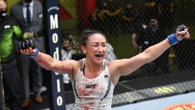 Američanka Esparza zničila nebezpečnou Číňanku Xianonan TKO a jasně si tak řekla o titulový zápas