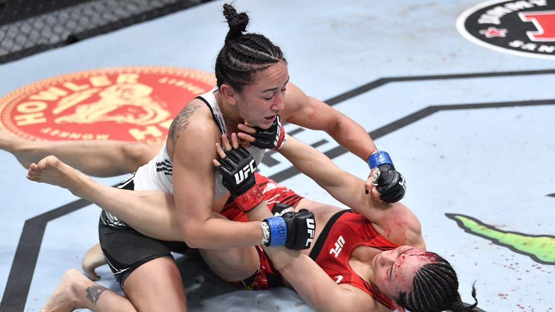 První šampionka slámové váhy Esparza si řekla o pozici vyzyvatelky, šéfovi UFC tím zamotala hlavu