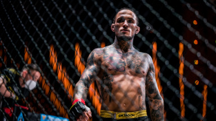 Marek Bartl doufá v rychlé KO. Karol Ryšavý podle něj není komplexní zápasník, mezery vidí v postoji i na zemi
