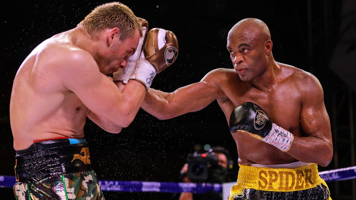 „Snaží se vás využít a pak vás odkopnou,“ obul se legendární "Spider" do UFC. V boxu si vydělá třikrát víc