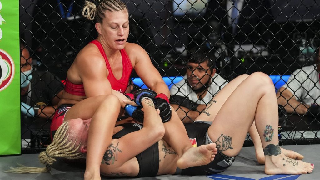 „Tohle je Hra o trůny a já budu královna,“ nechala se slyšet Kayla Harrison po další nekompromisní výhře