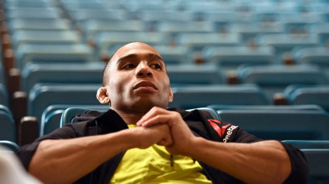 Bývalý titulový vyzyvatel UFC Dodson měl hrozivě vypadající autonehodu a musel zrušit zápas