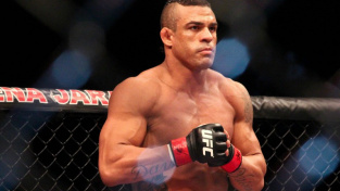 Legendární Vitor Belfort na tréninku nemilosrdně sestřelil slavného TikTokera, teď ho chce trénovat