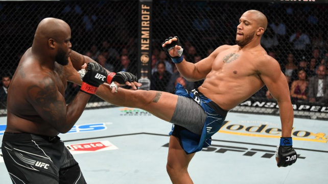 Jednou tě trefím a končíš, vzkazoval Lewis talentovanému Ganeovi. Knockout nakonec přišel z druhé strany