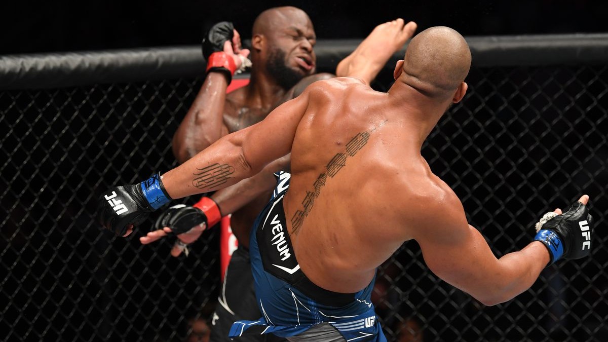 Francis Ngannou a další bojovníci UFC reagují na famózní výkon Ciryla Ganea, který naprosto vyškolil Derricka Lewise