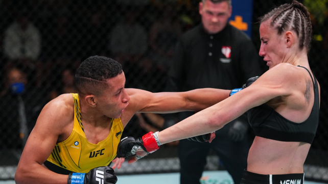 Jmenovkyně slavné šampionky UFC předvedla velice tvrdé KO a odnesla si bonus za výkon večera