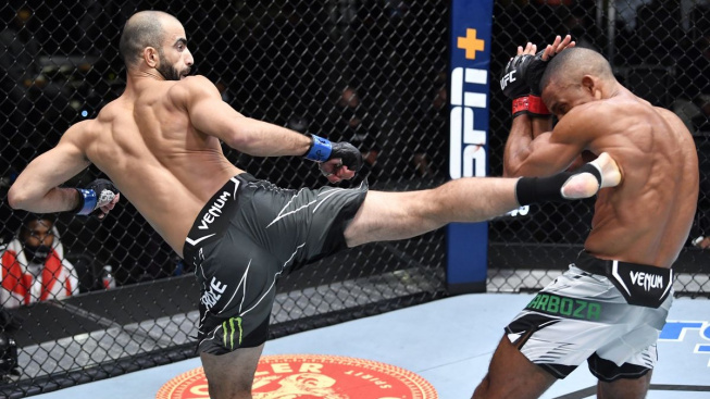 VIDEO: Nejlepší kopáč UFC vyučuje své oblíbené techniky, pomohou mu o víkendu přidat další KO do sbírky?