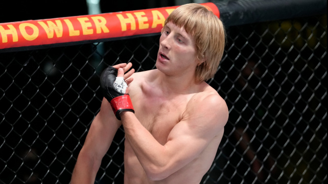 Angličanovy hloupé řeči o válce v Gruzii málem vyústily ve rvačku na hotelu, dojde i na střet v kleci?