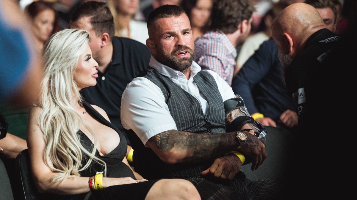 Vémola má s Oktagonem speciální smlouvu, odměna za zápas je pouze bonus. Proč rád utrácí?