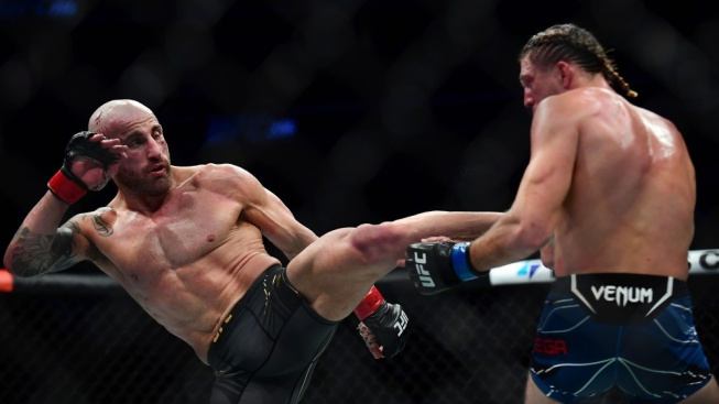 Titulový zápas v pérové váze UFC přinesl reklamu na MMA