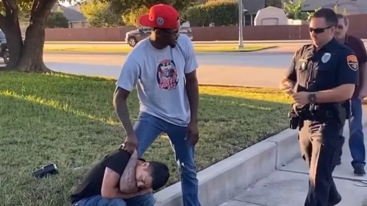 UFC bojovník dopadl zloděje aut a zároveň ho ubránil před zuřícím majitelem