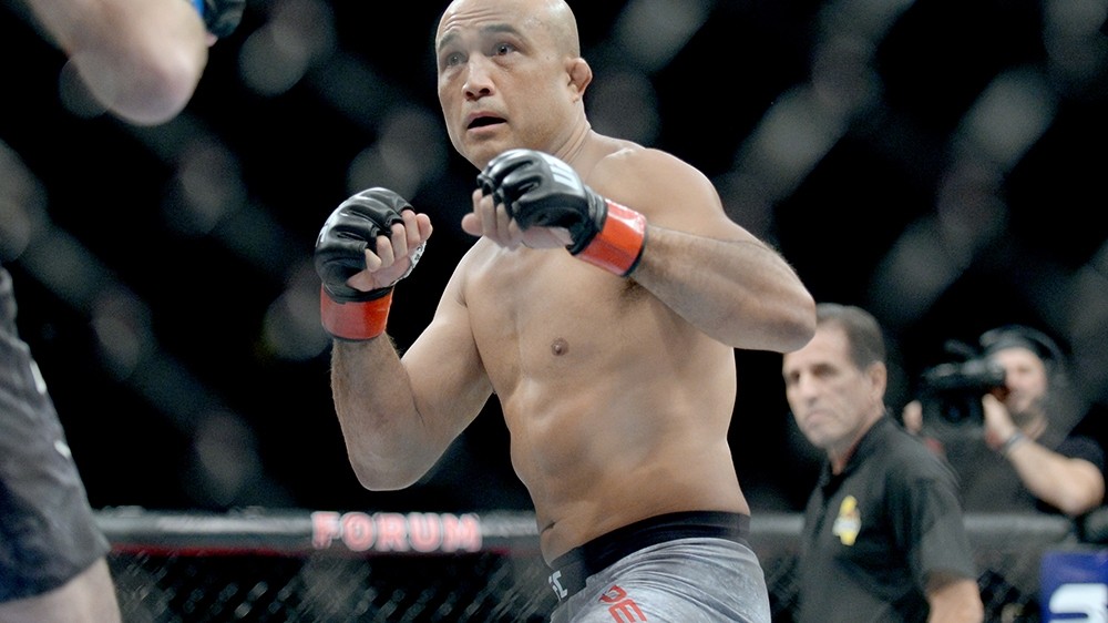 Člen Síně slávy a dvojnásobný ex-šampion UFC kandiduje v USA na guvernéra