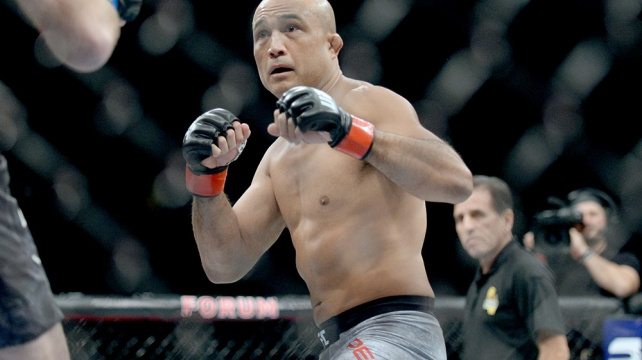 Člen Síně slávy a dvojnásobný ex-šampion UFC kandiduje v USA na guvernéra