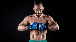 KO jednou ranou. Kanaďan Hill americkému kolegovi debut v Bellatoru pořádně osladil