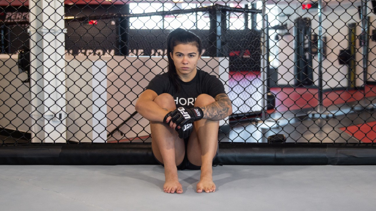 "Jako by mi někdo do lebky bodal nožem." Známá UFC bojovnice nečekaně ukončila kariéru kvůli zranění