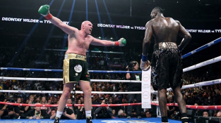 Tyson Fury má zajímavý návrh pro volného Ngannoua, počítá v něm i s Mikem Tysonem