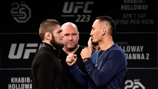 Khabib se vrací k zápasení a utká se s Hollowayem, místo konání vás překvapí