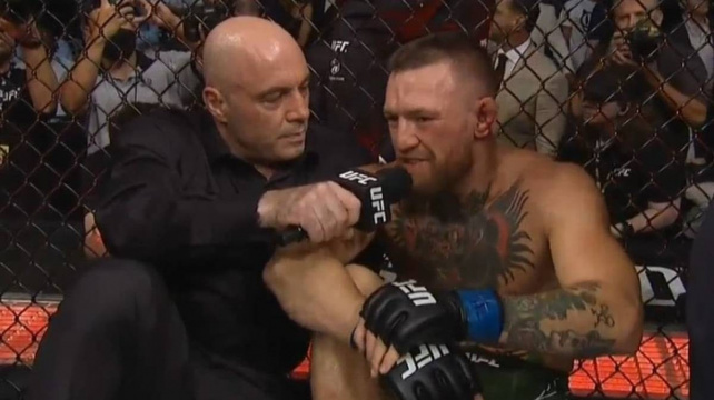 UFC odvolalo komentátora Joe Rogana, pravděpodobně kvůli jeho nařčení z rasismu