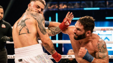 Chad Mendes v premiérovém boxerském zápase bez rukavic