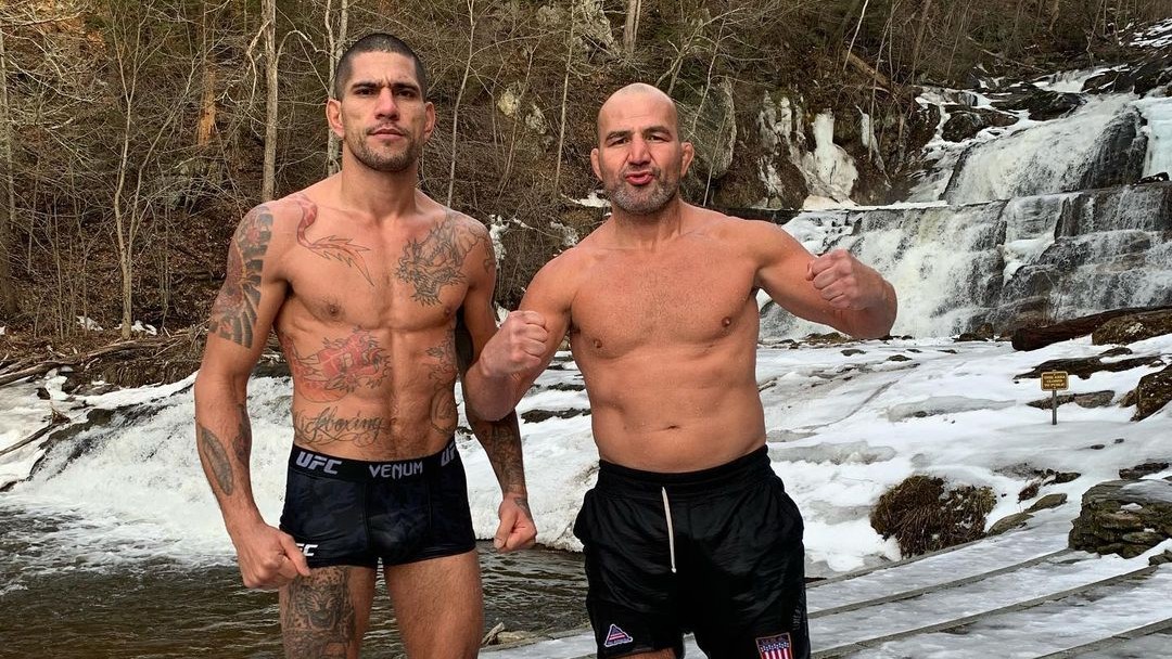 Adesanyův přemožitel se s ním chce znovu utkat v UFC, nejlépe hned. "Bojí se a bude utíkat!" vyhlašuje Brazilec