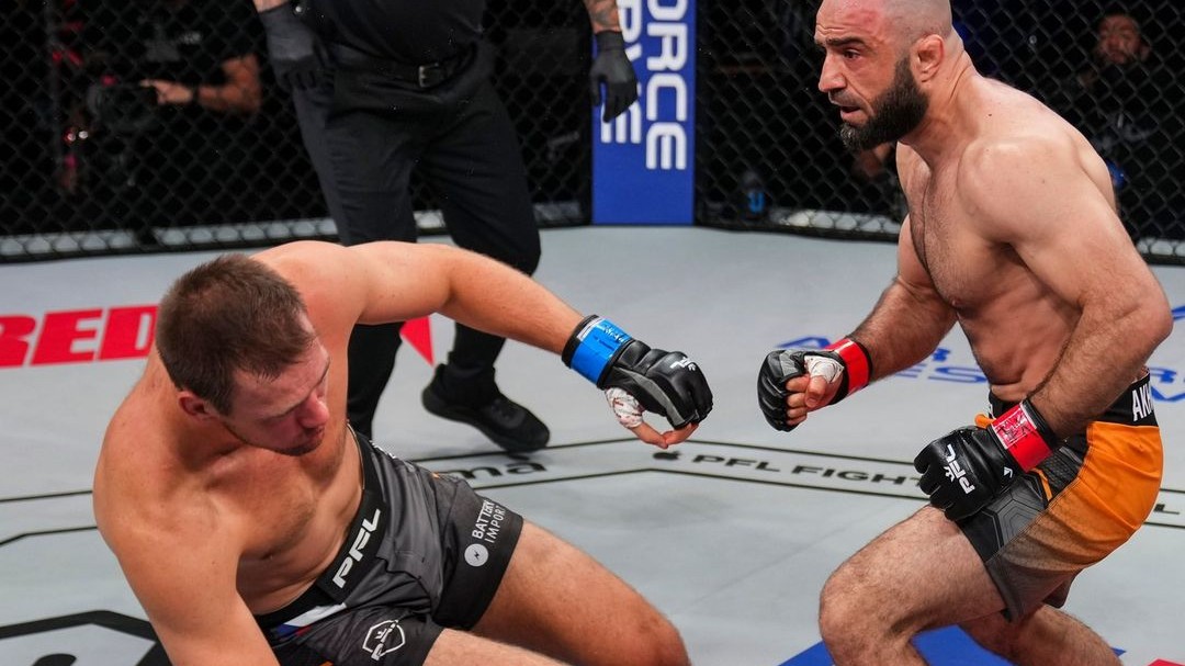 Video: Premiéra v PFL Peštovi nevyšla, Dagestánec ho po 82 vteřinách poslal k zemi KO