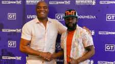 Anderson Silva a Floyd Mayweather si zaboxují na střeše mrakodrapu