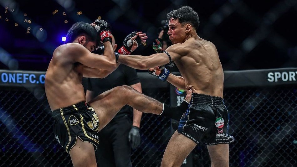 Ital Lasiri šokoval, thajského šampiona zdemoloval tak, že odmítl nastoupit do čtvrtého kola