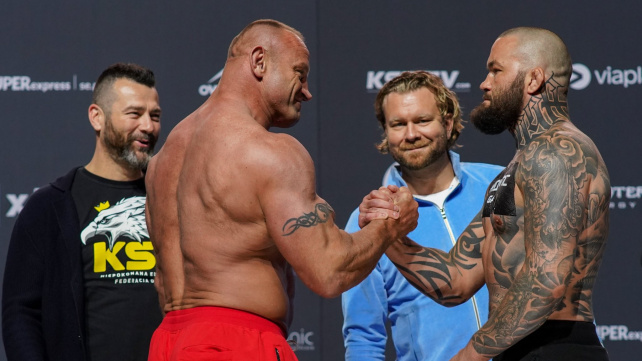 Brutální síla proti šikovnosti. Pudzianowski se pokusí zlomit o dost lehčího Materlu. Co dalšího KSW chystá?