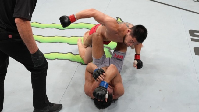 UFC hledá nové talenty z Asie, parádním výkonem se blýskl i Číňan Lü Kai, který žije a trénuje v Česku