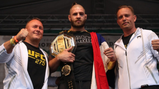 Procházka chce ukázat, že je opravdovým šampionem. S UFC prý řešil i možnost zápasu doma