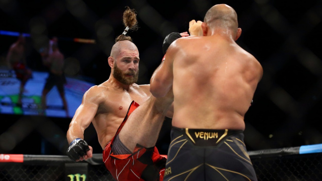 UFC vybralo 5 nejlepších bitev prvního pololetí 2022, vévodí Procházka s Teixeirou