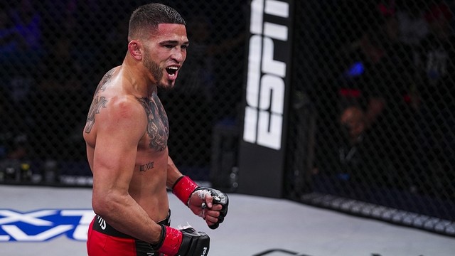 Budu se muset zeptat manželky, jestli mi zápas v boxu bez rukavic dovolí, přiznal někdejší šampion UFC