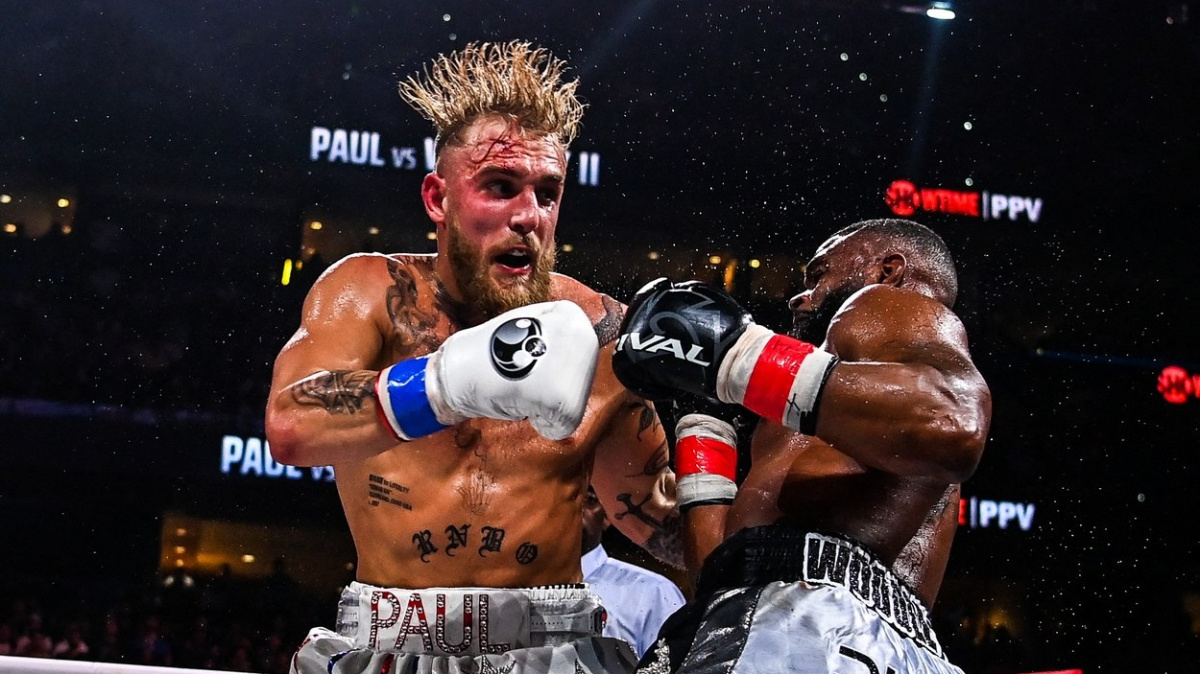 Příště bude boxovat s Clintem Eastwoodem. Šéf UFC prozradil, co si myslí o zápase Paula s Tysonem