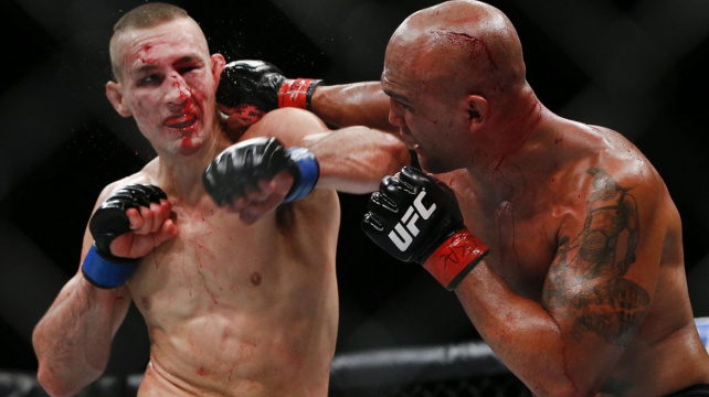 Dějiny MMA: Připomeňte si tu nejtvrdší bitvu v historii UFC, která se rozhodla až v posledním kole